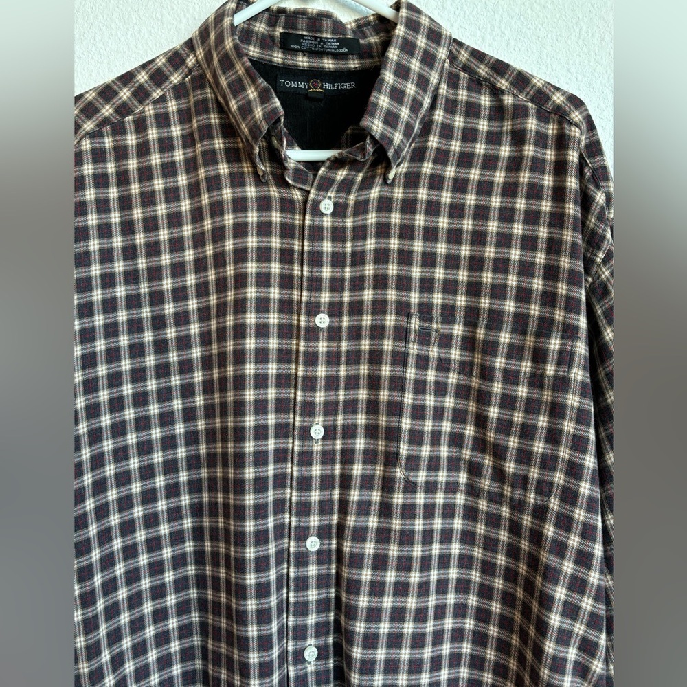 Tommy Hilfiger plaid men’s button down‎